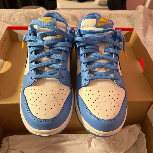 Women’s Dunks Low ‘Coast’ - Picture 6 of 7